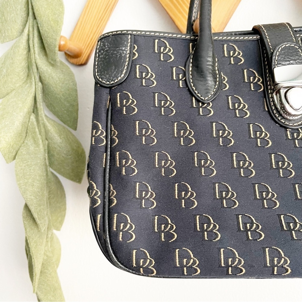 Dooney & Bourke Black Signature Print Purse - Picture 3 of 15
